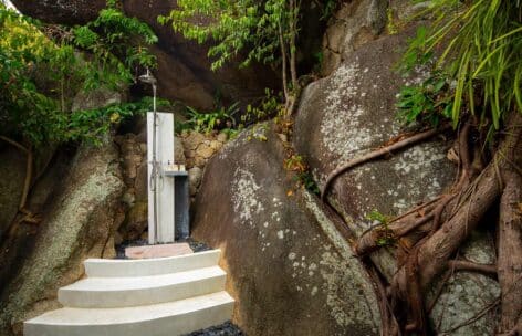 Villa-Sila-Varee—Master-bedroom-one-outdoor-shower