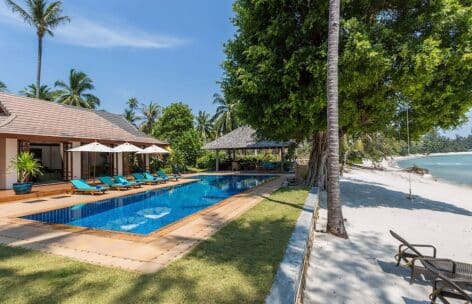 001 Villa lipa noi 6 – Absolute beachfront haven